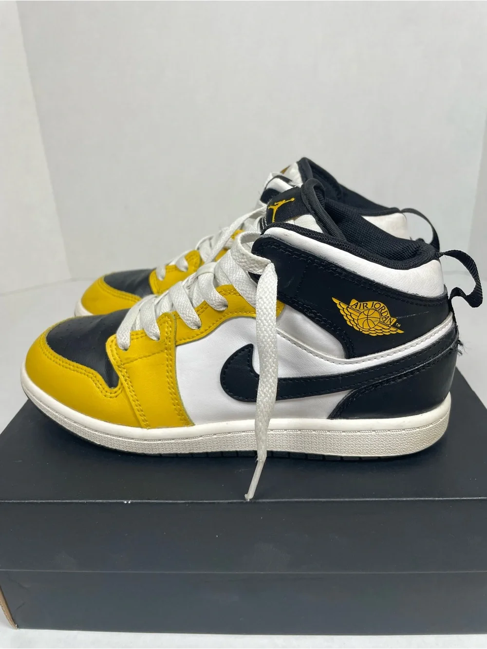 Little Kid's Jordan 1 Mid Yellow Ochre/Black-White (PS) (DQ8424 701) - 2.5Y